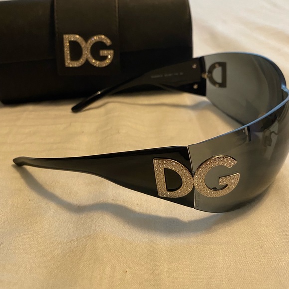 Sunglasses - Picture 2 of 2